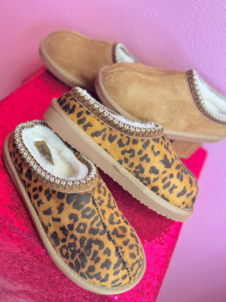 The Cozy Luxe Slippers