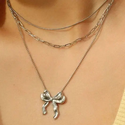 The Elegance Bow Layered Necklace