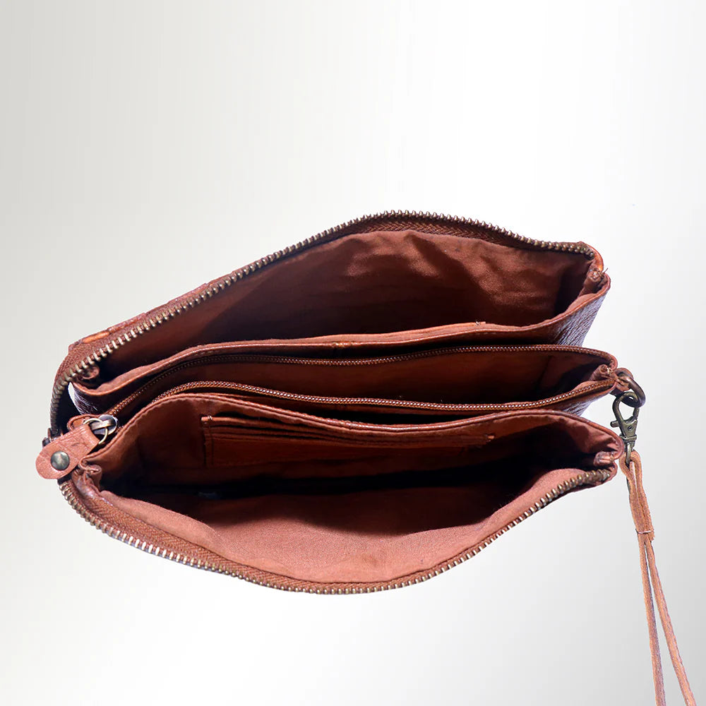 The Savana Leather Clutch