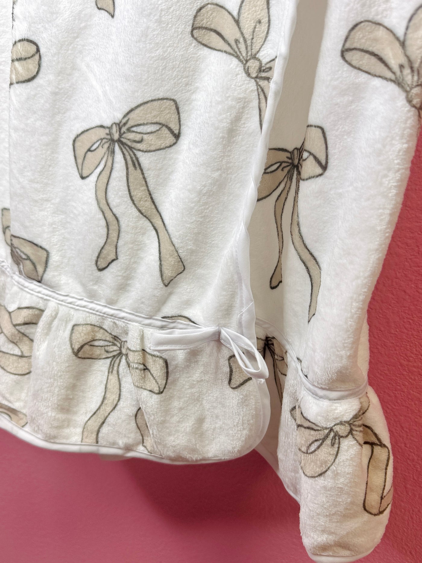 Taupe Bows Spa Wrap