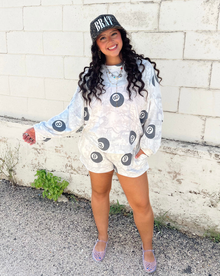 Luck & Layers 8-Ball Lounge Set