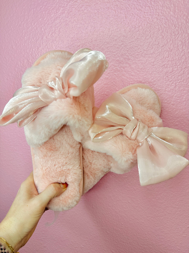 All About The Details Bow Slippers