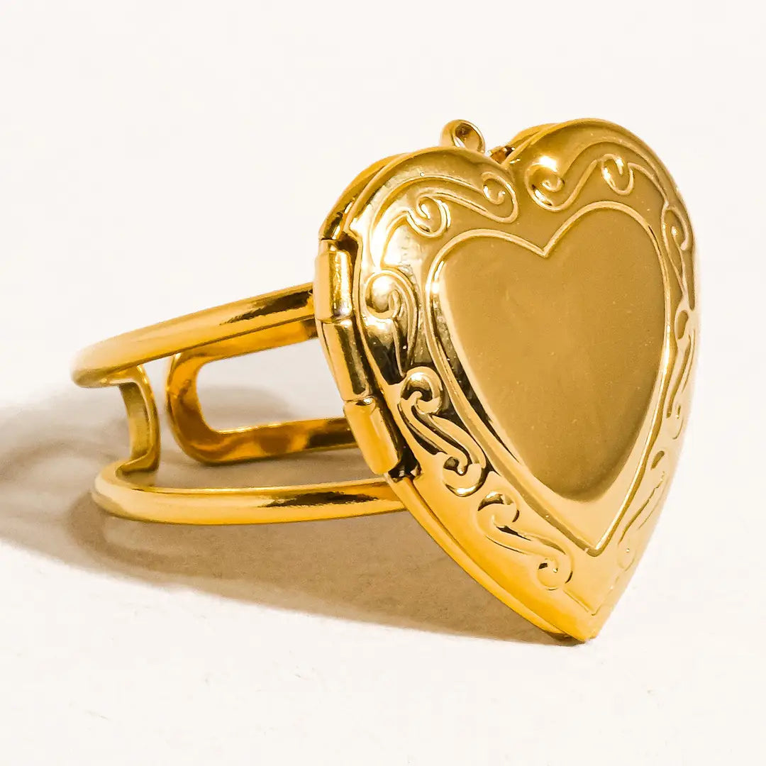 The Sefina Locket 18K Ring
