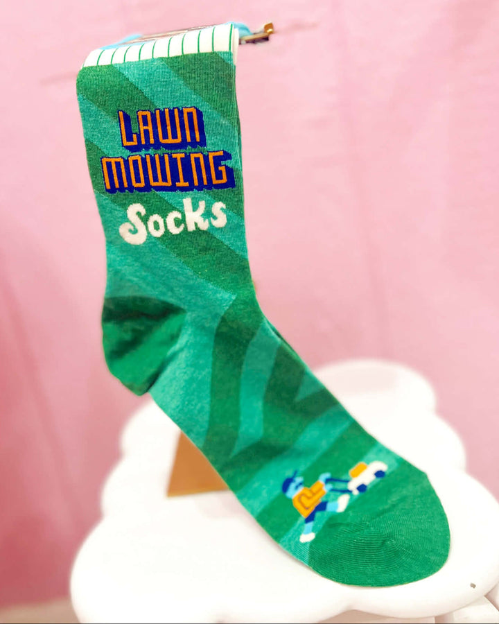 Lawn Mowing Men's Socks