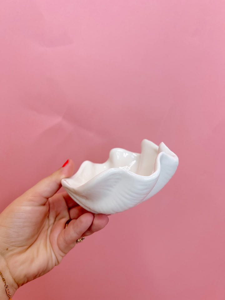 Clam Shell Pearl Dish