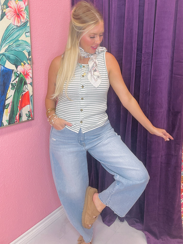 The Capri Coast Button Tank