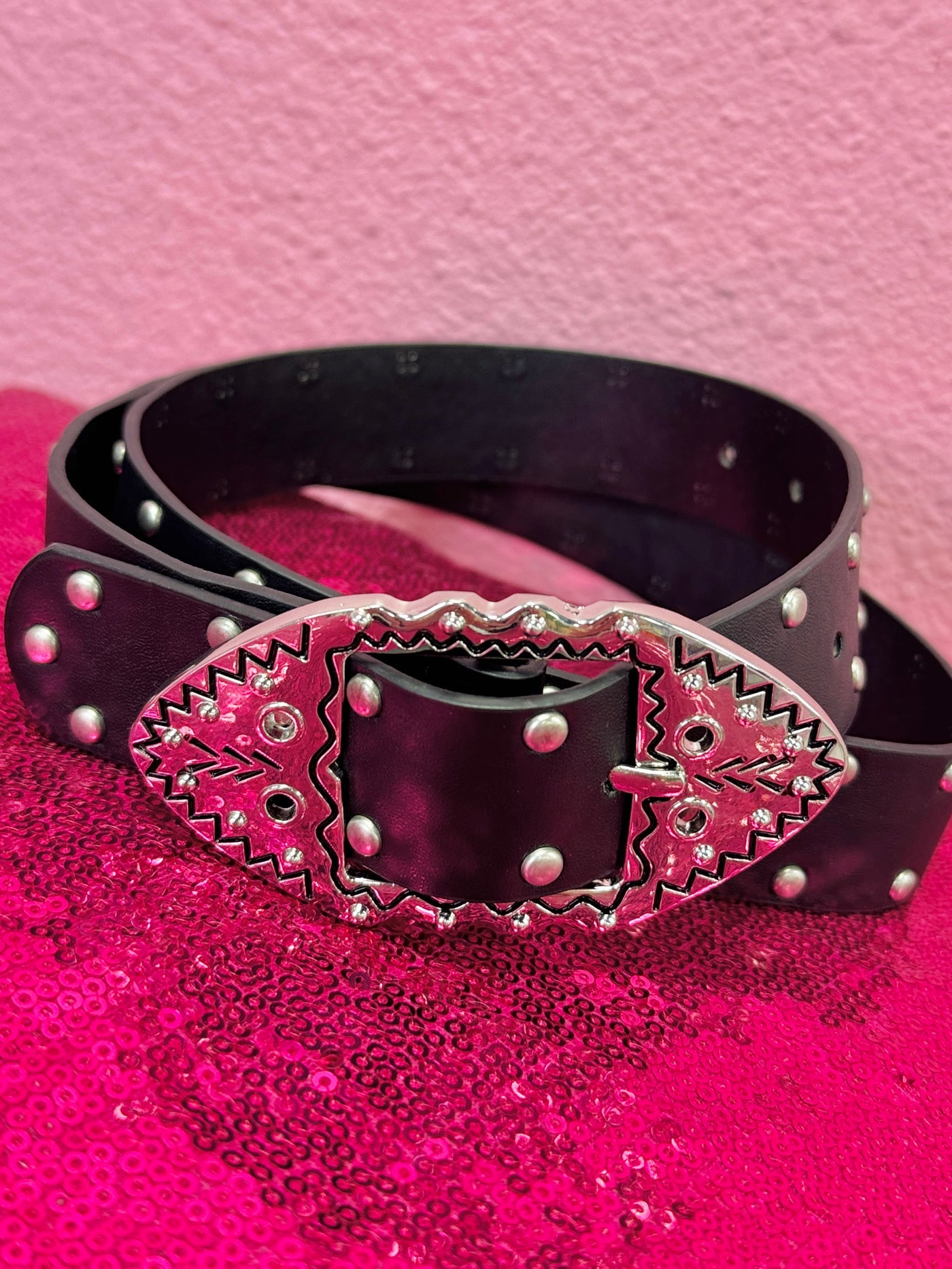 The Dakota Oval Buckle Belt