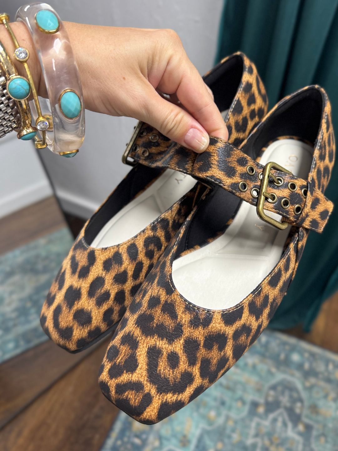 The Soho Leopard Flat