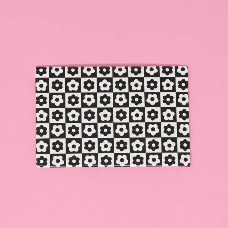 Checkered Flower Magnet