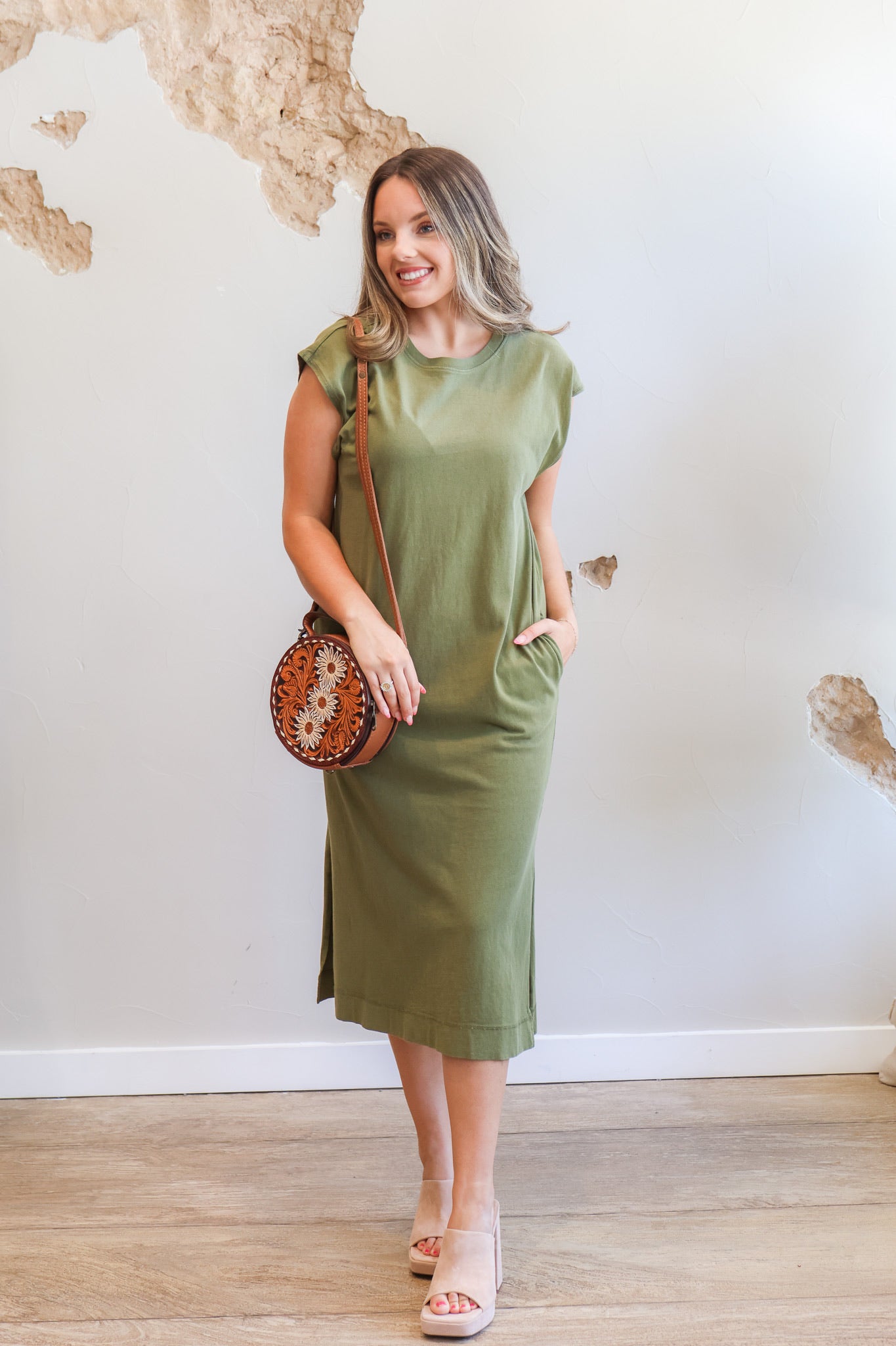 The Amara Casual Sleeveless Midi Dress