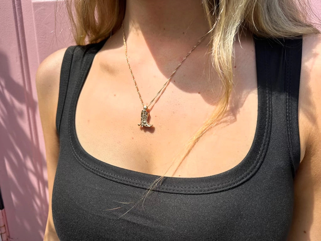 Boot Stepping 18K Necklace