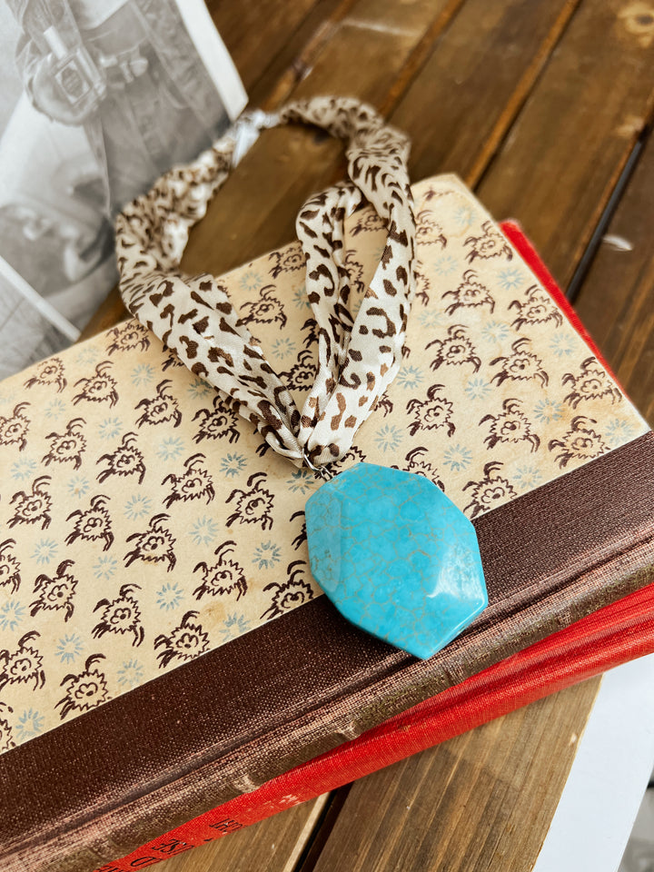 Punchy Twilly Necklace