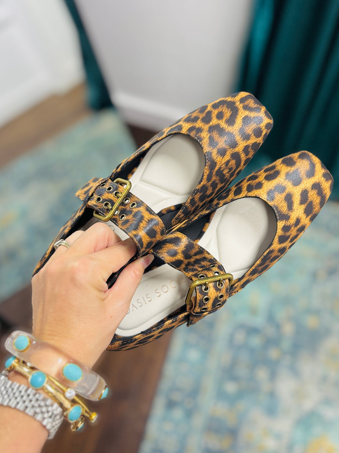 The Soho Leopard Flat