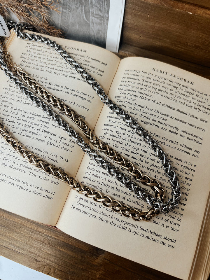Rodeo Staple Chain Necklace