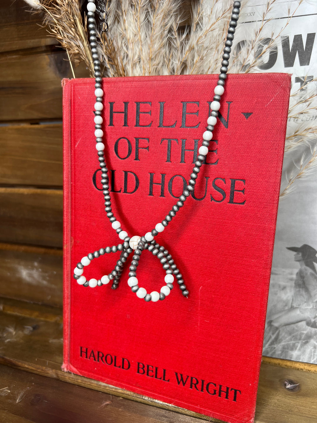 Bella Navajo Bow Necklace