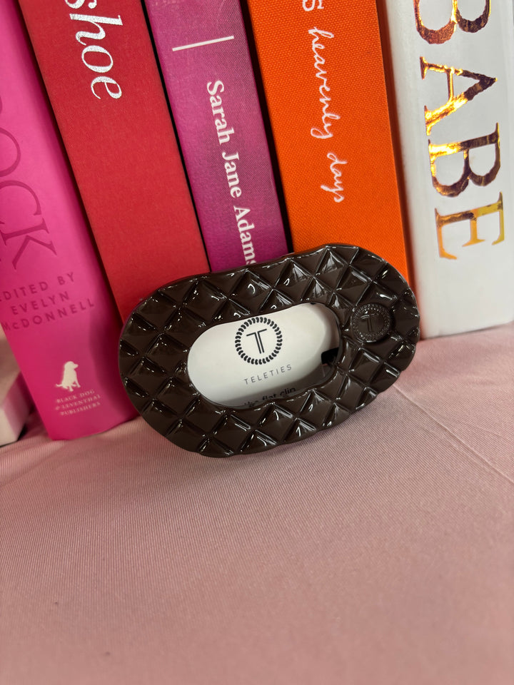 Truly Taupe Quilted Round Flat Hair Clip