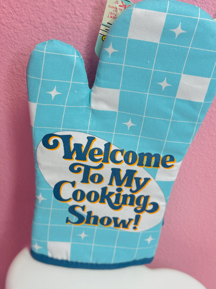 Cooking Show Oven Mitt