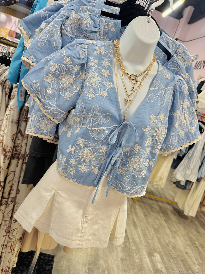 Bloom & Breeze Tie Front Crop Top