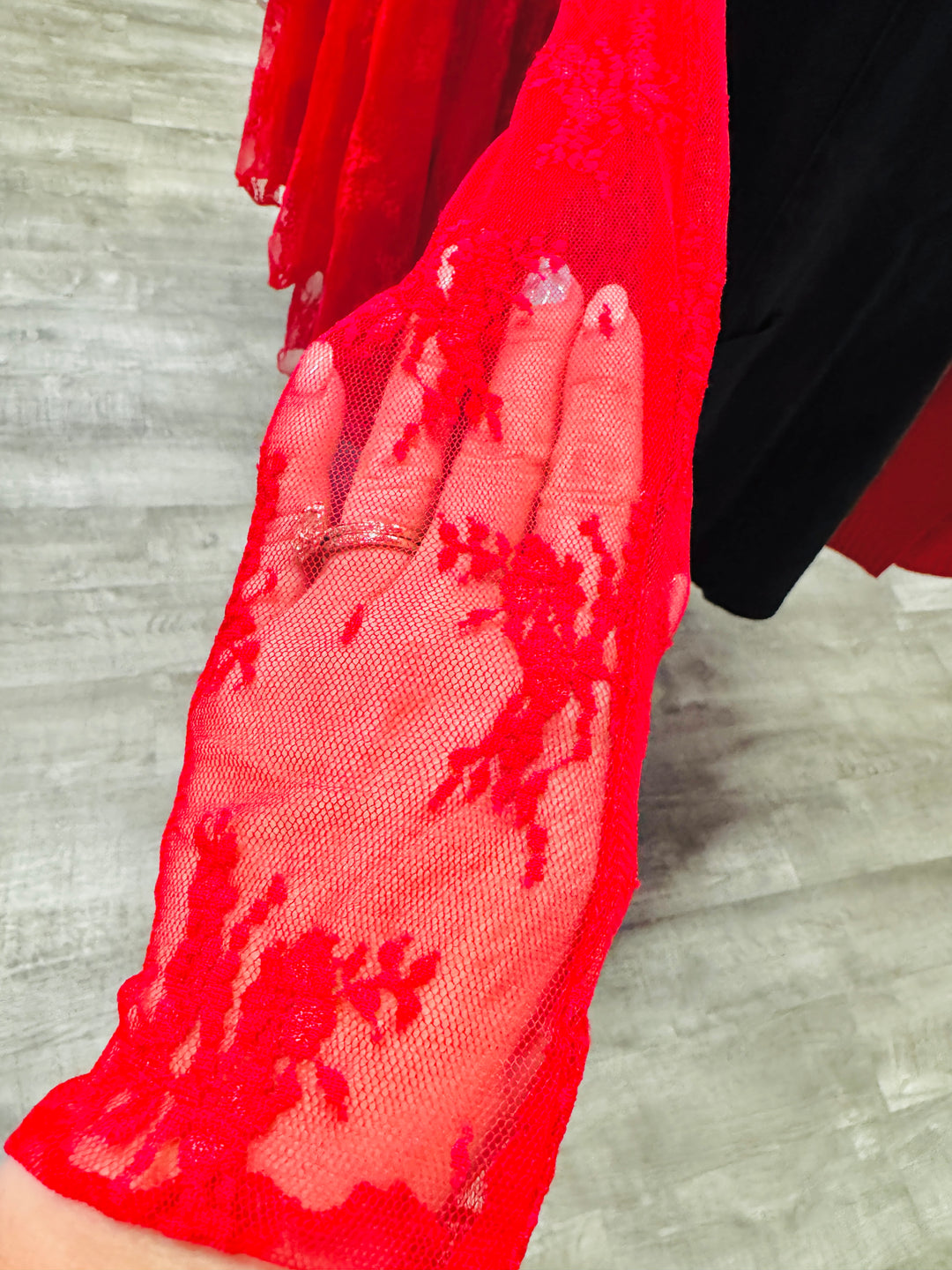 Floral Lace Long Sleeve Top