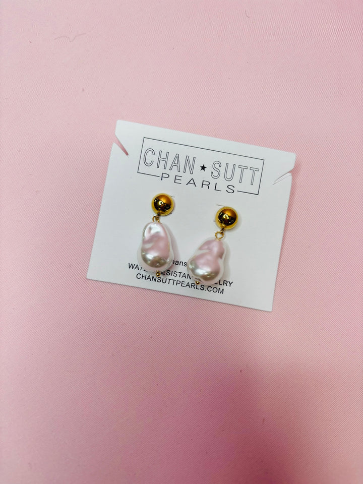 The Isla Pearl Drop Earrings