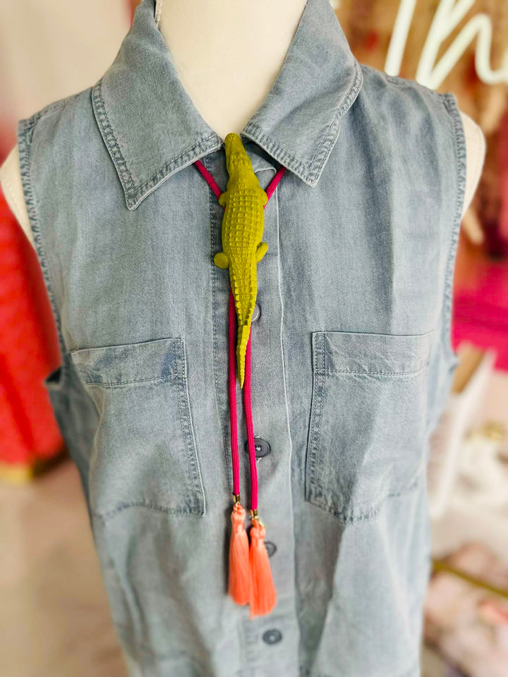 Allie The Alligator Tassel Bolo