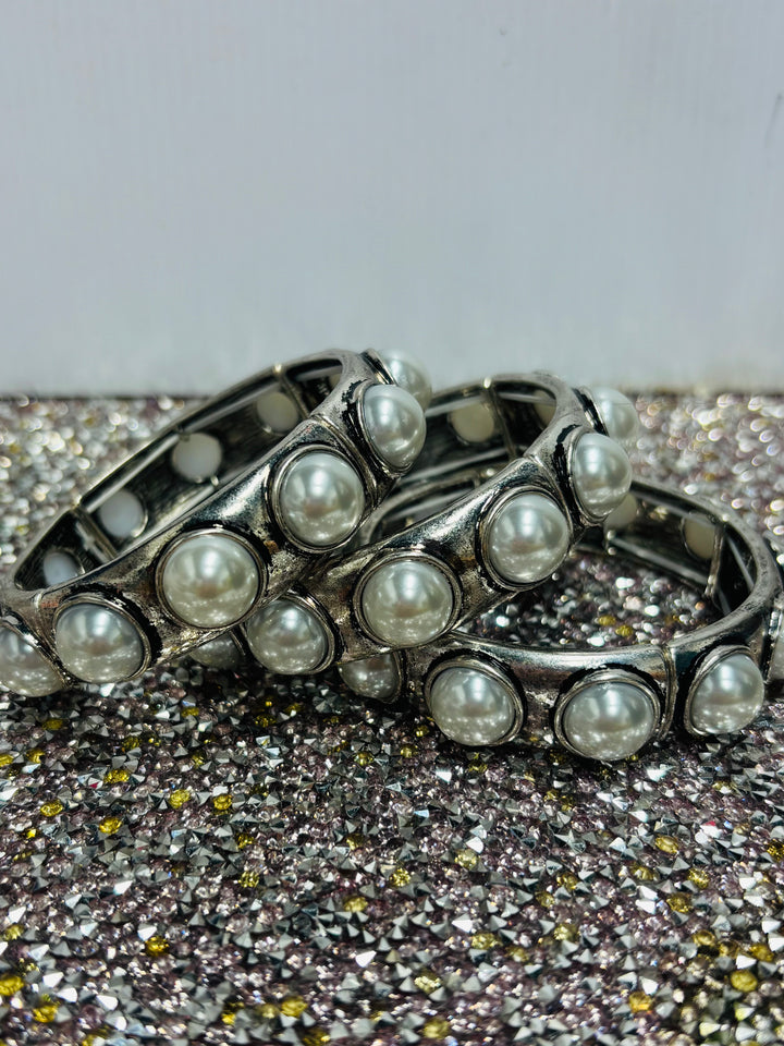 Polly Pearl Bracelet