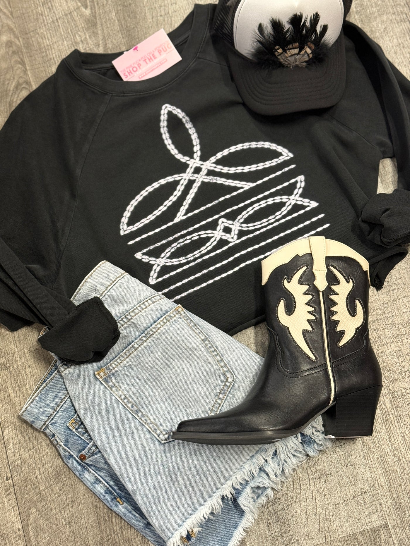Western Boot Design Long Sleeve Cropped Tee