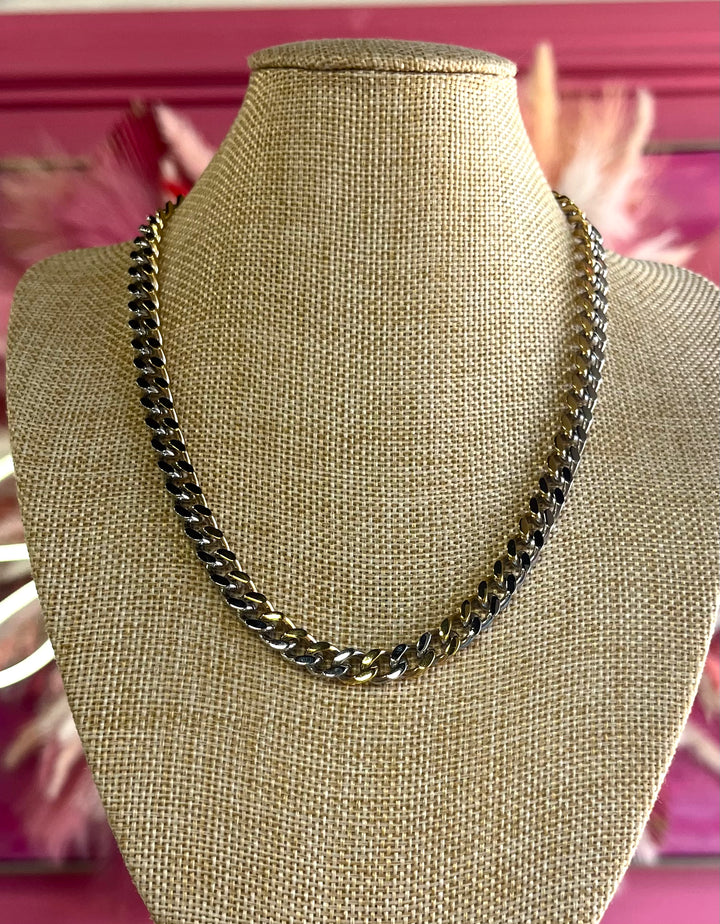 Why Choose A Color Necklace