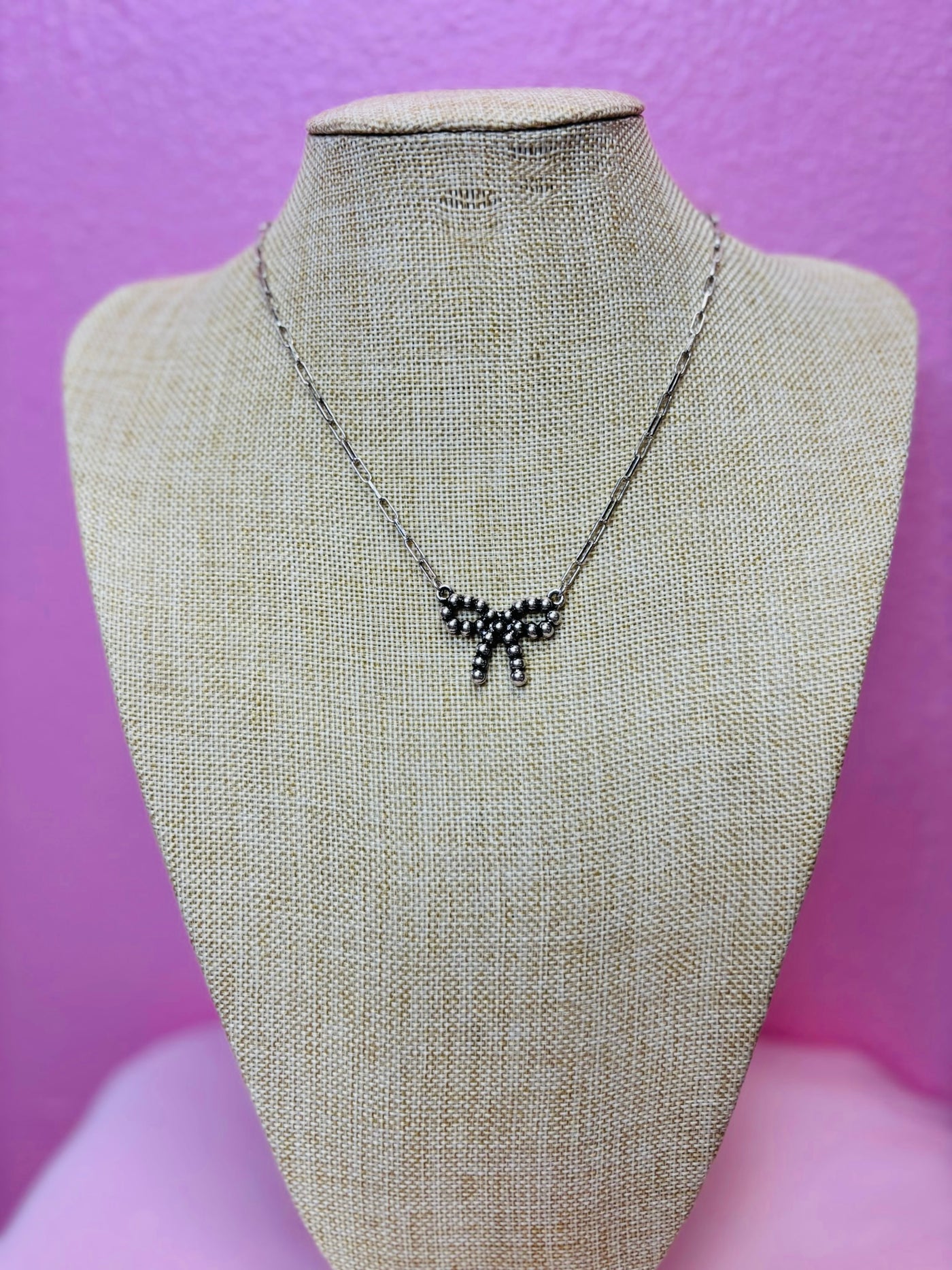 Western Small Ribbon Necklace