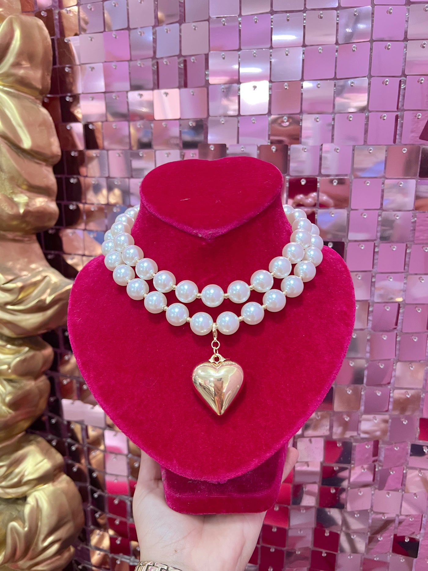 The Lustrous Pearl Beaded Necklace