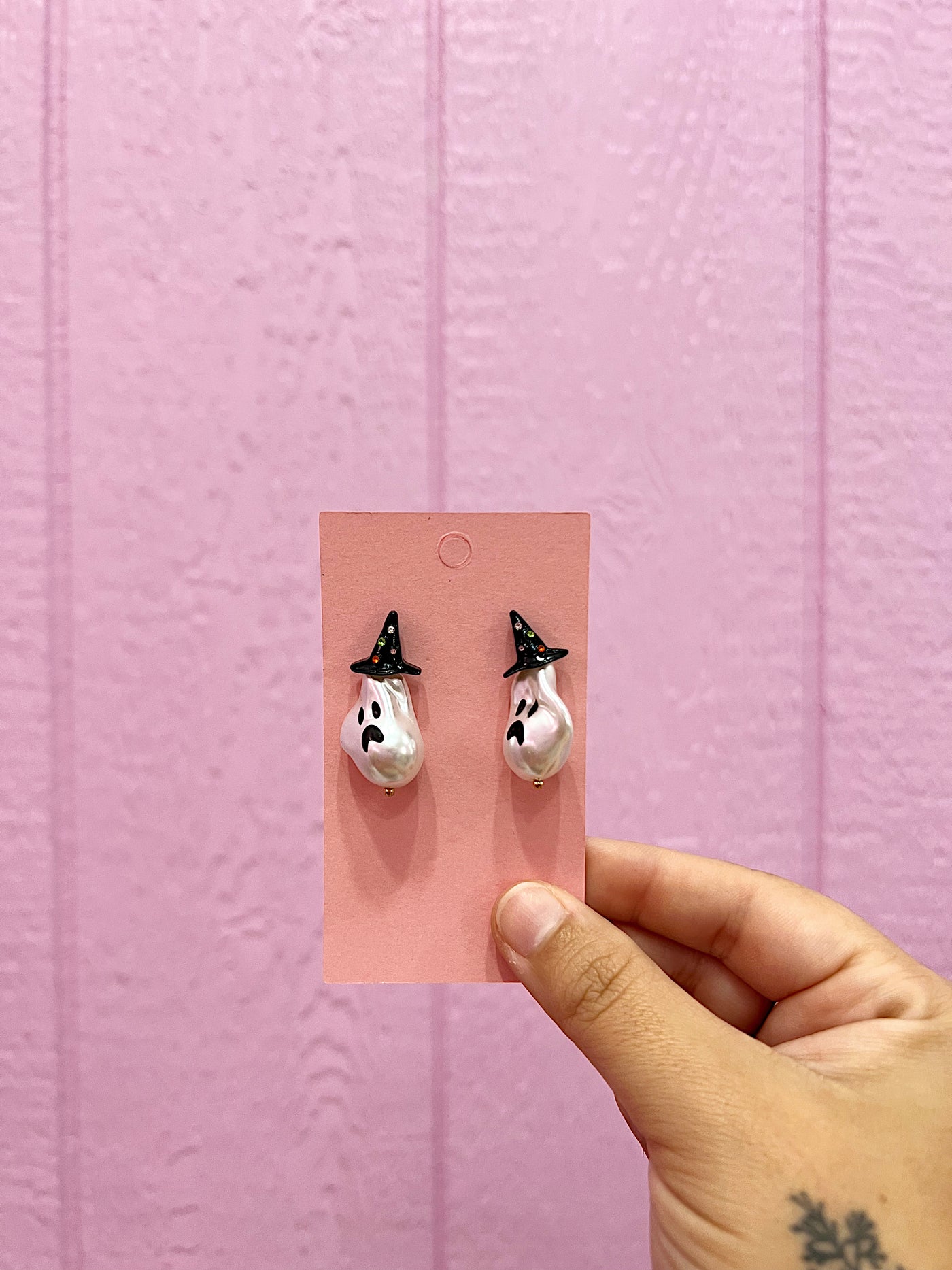 Pearl Ghosty Earrings