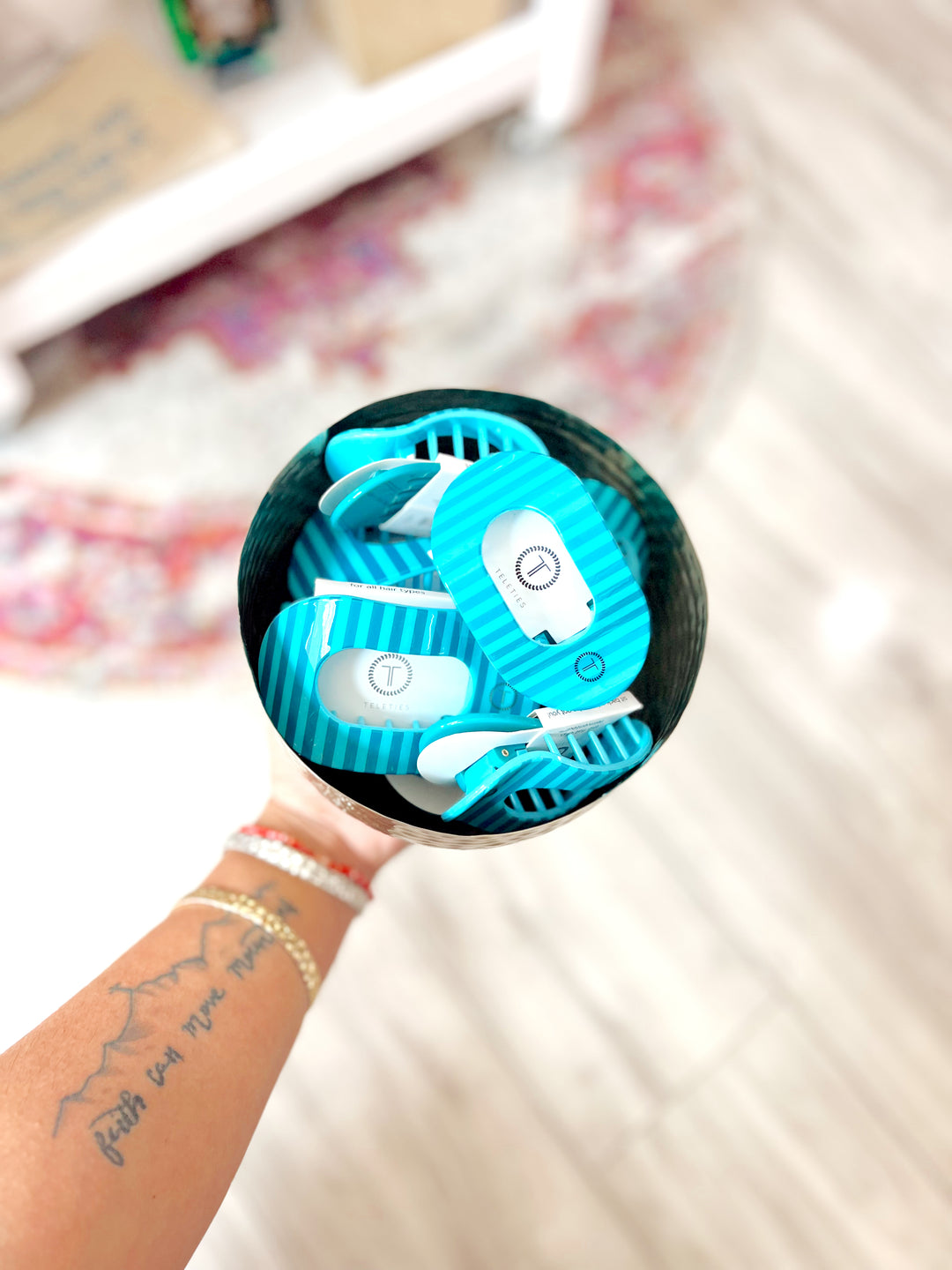 Splash Zone Round Flat Hair Clip