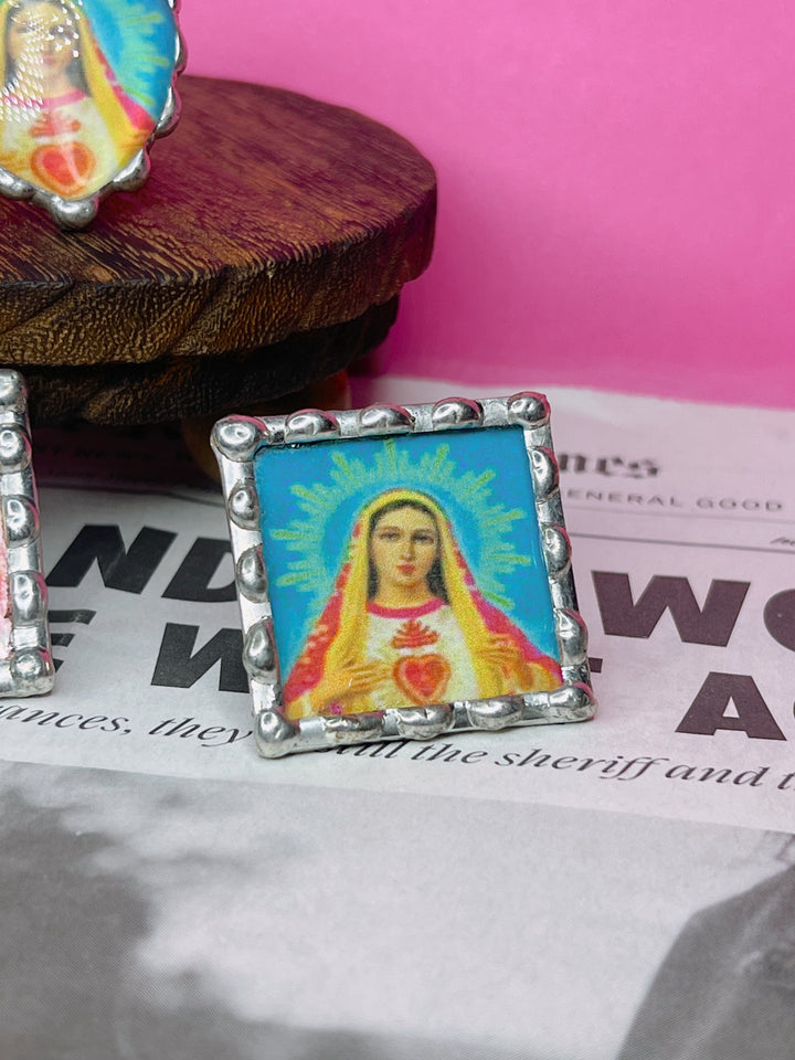The Saint Glitterali Ring