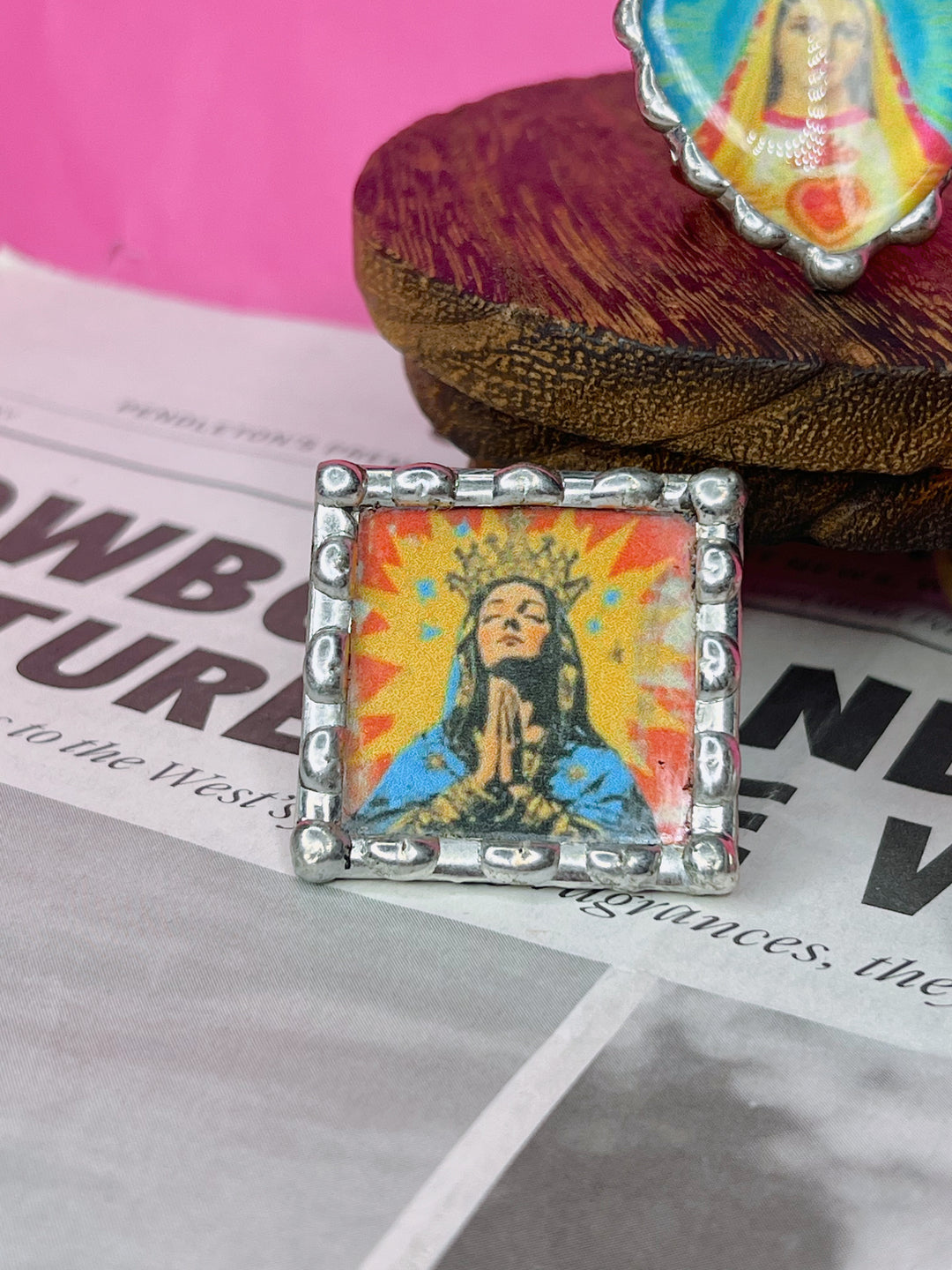 The Saint Glitterali Ring