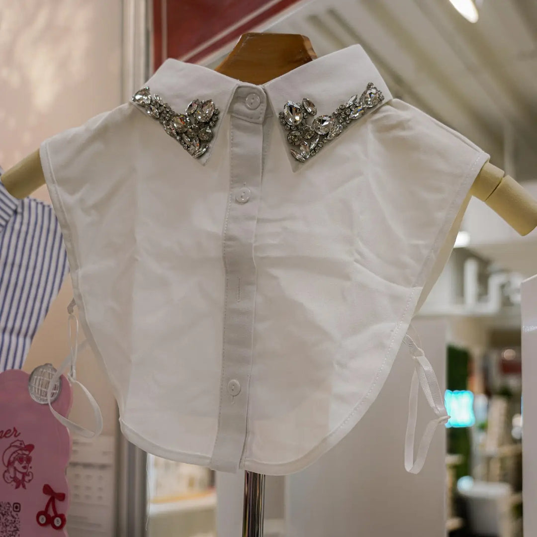 Making Moves Corporate Collar