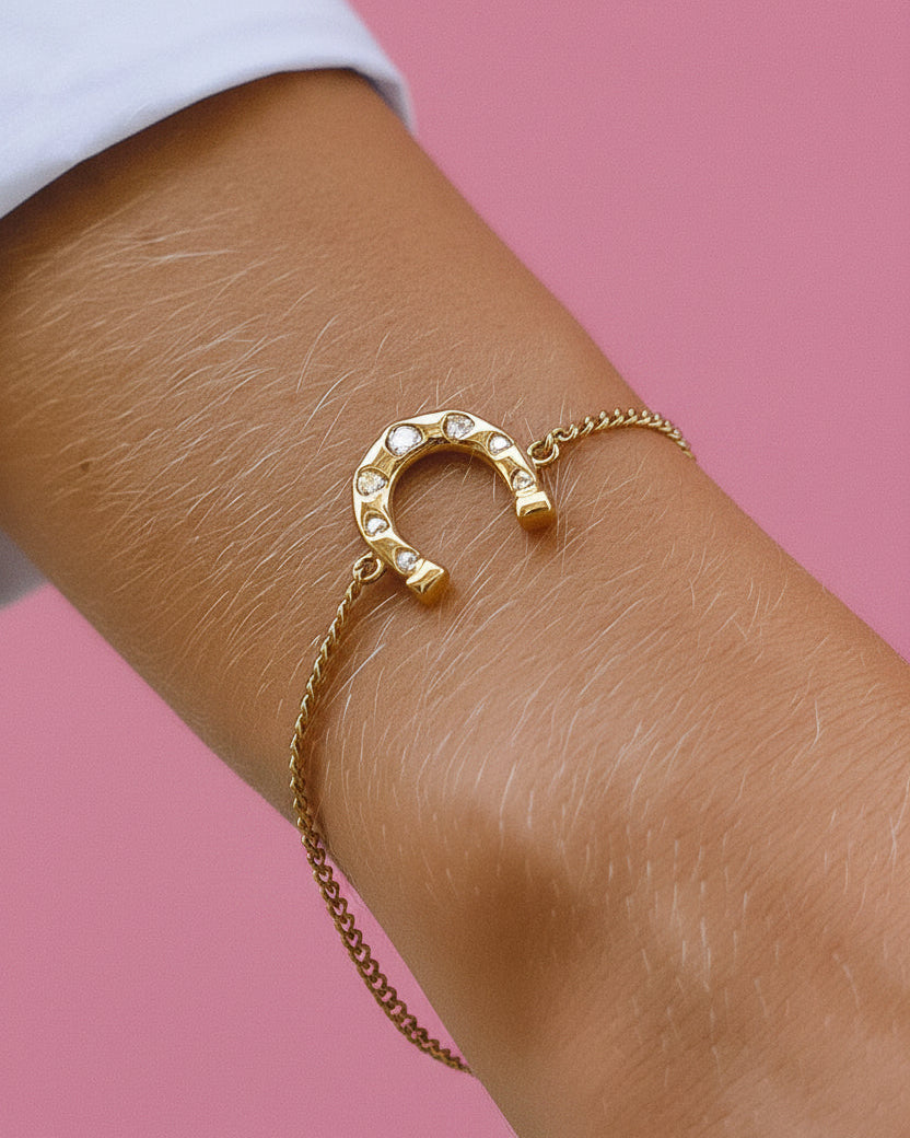 The Tundra Horseshoe 18K Bracelet
