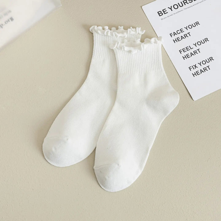 Ruffle & Delicate Socks