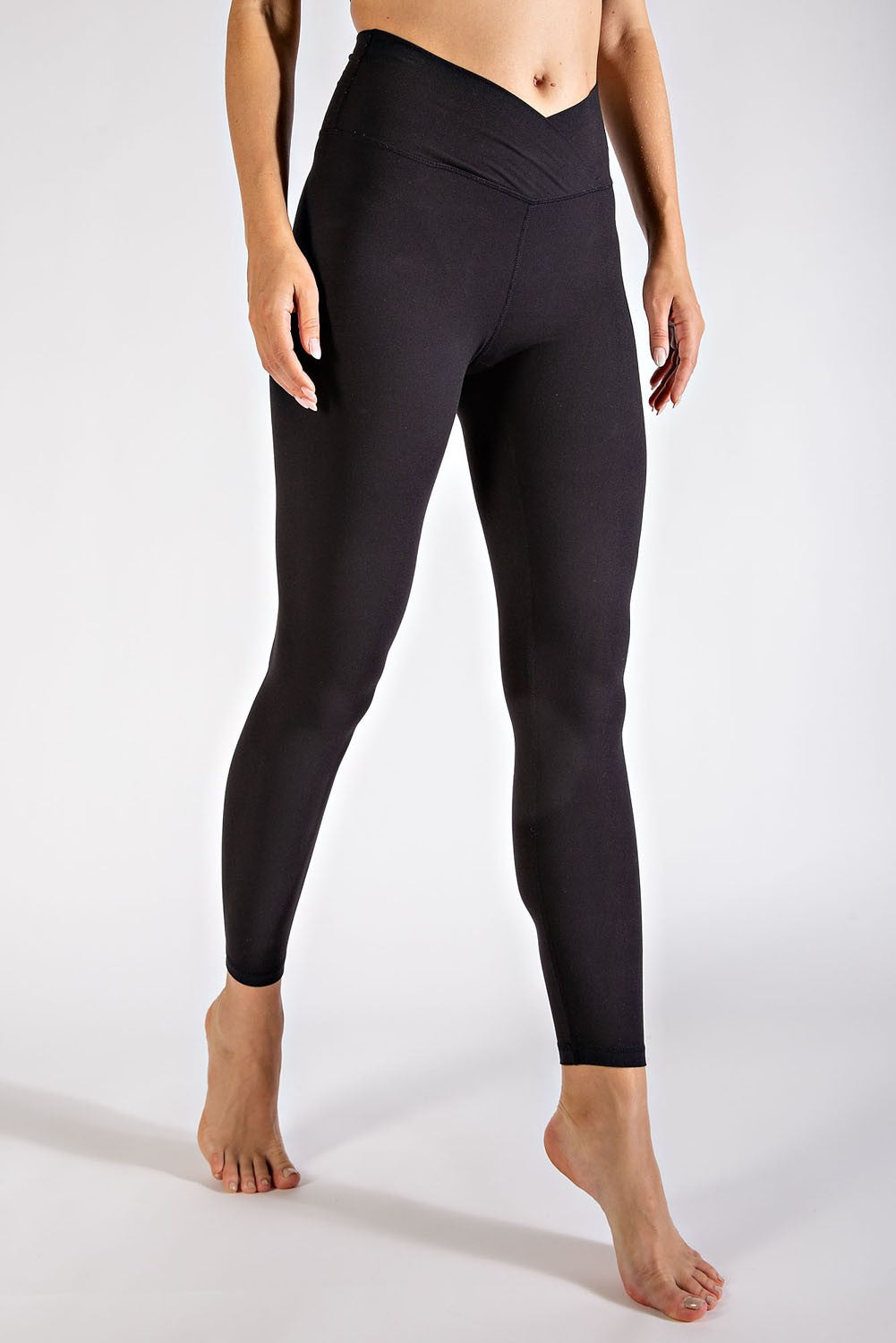 The Natalie V Waist Black Leggings