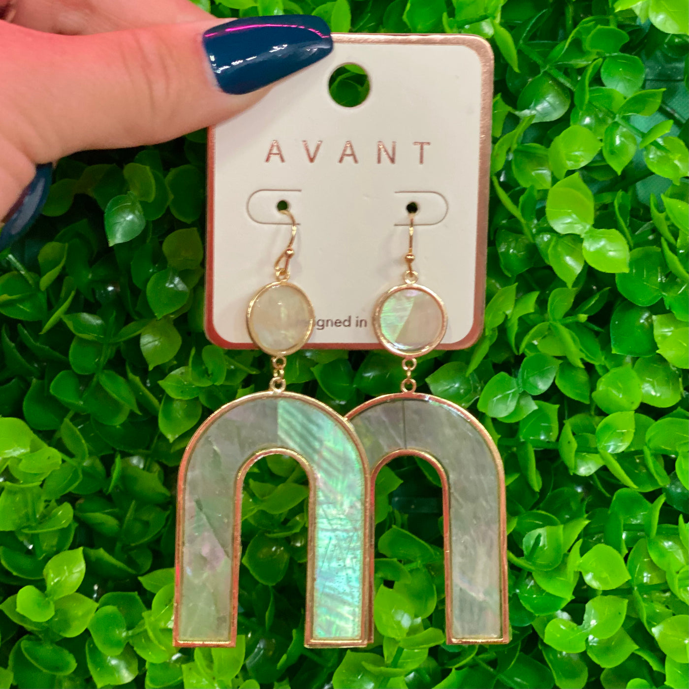 Shell U Earrings